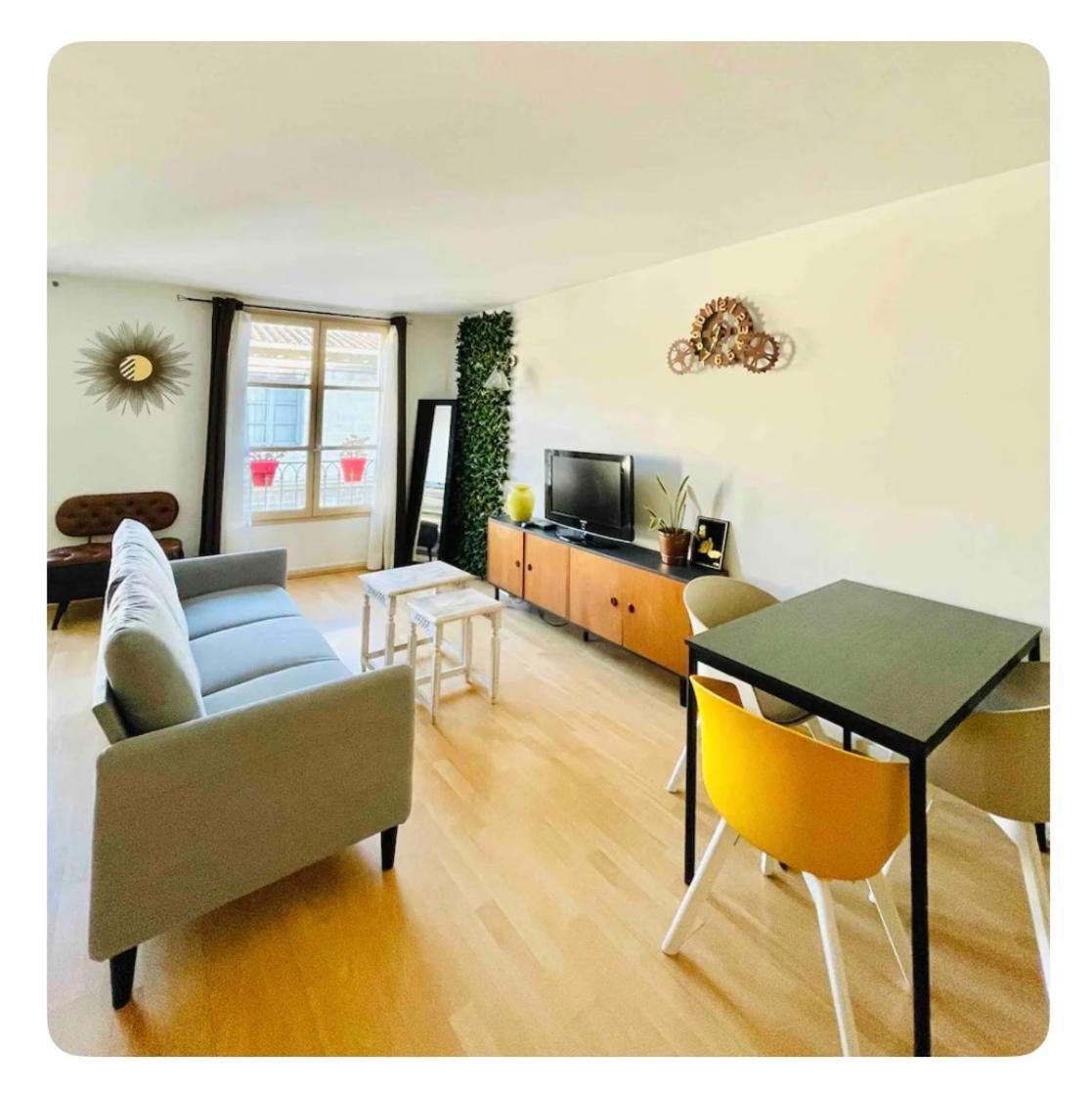 Appartement Calme, A 2 Pas Du Palais Des Papes, Au 3Eme Etage Awinion Zewnętrze zdjęcie